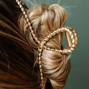 Elegant Gold Hair Accessory